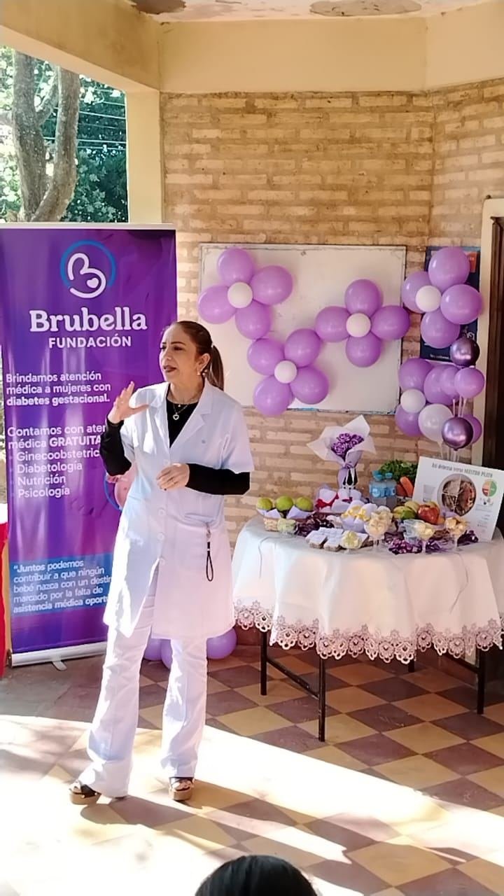 Charla educativa en una Unidad de Salud Familiar